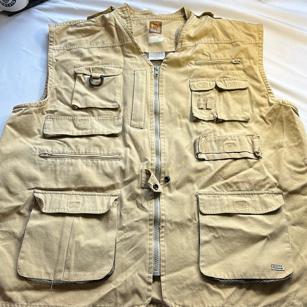 Vintage Kodiak Photography Vest XL Tan Canvas Lots of Pockets Utility Fishing